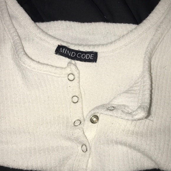 Crop top - Picture 3 of 3